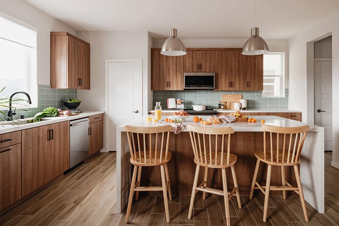 Photographer Kara Mercer and Stylist Teressa Johnson