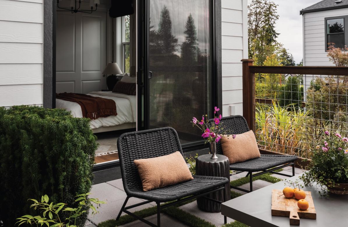 Classic-Transitional_-Bobby-Berk-Tri-Pointe-Homes-Washington-Alterra-Courtyard