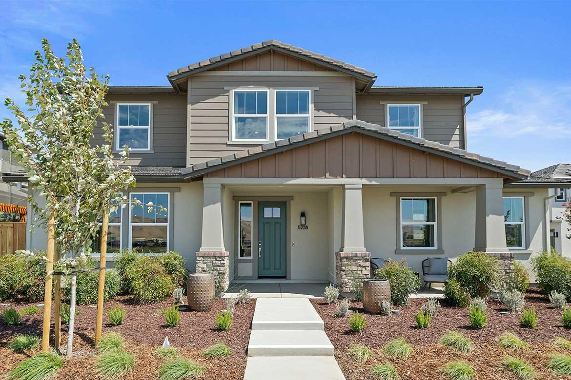 OneLakeBlog_SwirlExterior_1170x780-1