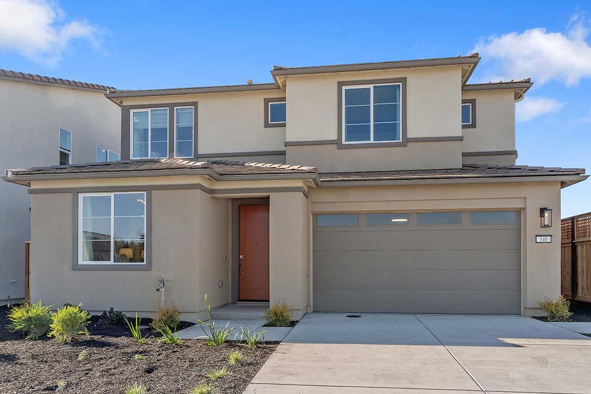 HollisterBlog_ModelExterior2_1170x780